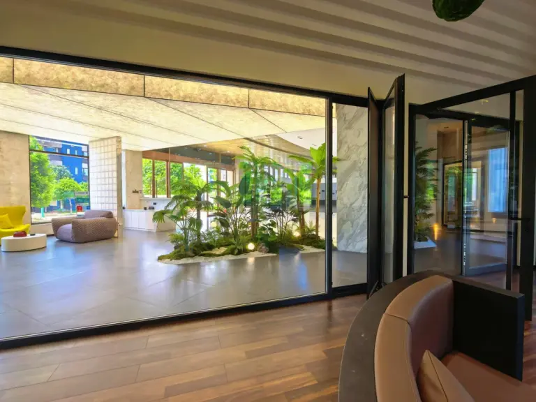6 Triple glazing tilt and turn window with big picture window